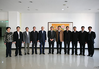 國(guó)家質(zhì)檢總局局長(zhǎng)王勇、副局長(zhǎng)支樹平、紀(jì)檢組長(zhǎng)王煒、總工程師張綱在&ldquo;全國(guó)質(zhì)量知識(shí)競(jìng)賽&rdquo;復(fù)賽現(xiàn)場(chǎng)親切接見中國(guó)質(zhì)量檢驗(yàn)協(xié)會(huì)秘書長(zhǎng)張軍、秘書長(zhǎng)助理張明